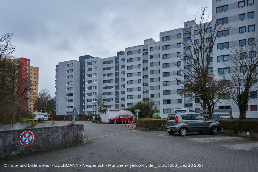 20.12.2021 - Fassadensanierung am Annette-Kolb-Anger in Neuperlach