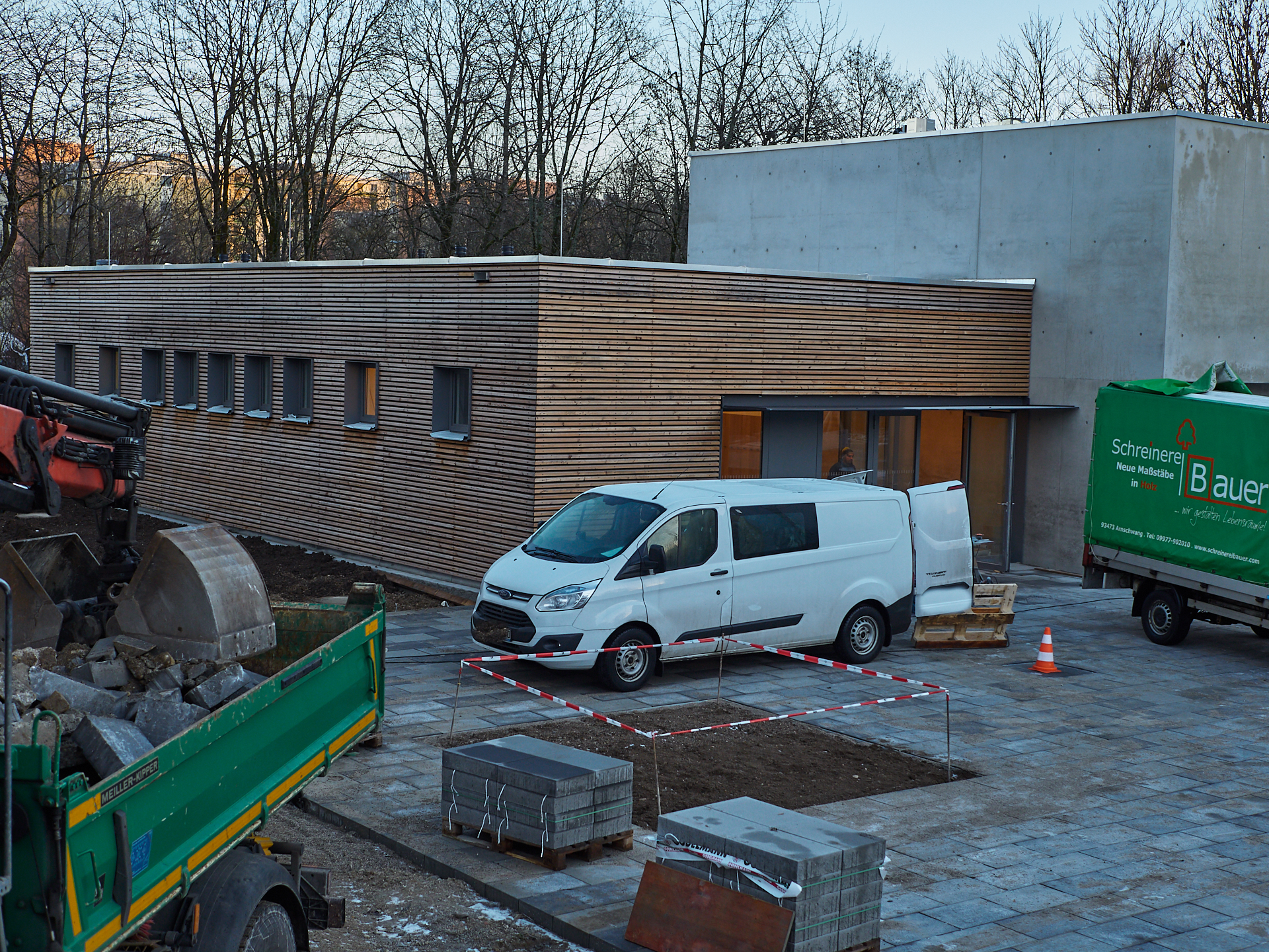 18.12.2018-Ein neuer Altar und ein Kustwerk zum Verweilen von Lutzenberger+Lutzenberger.