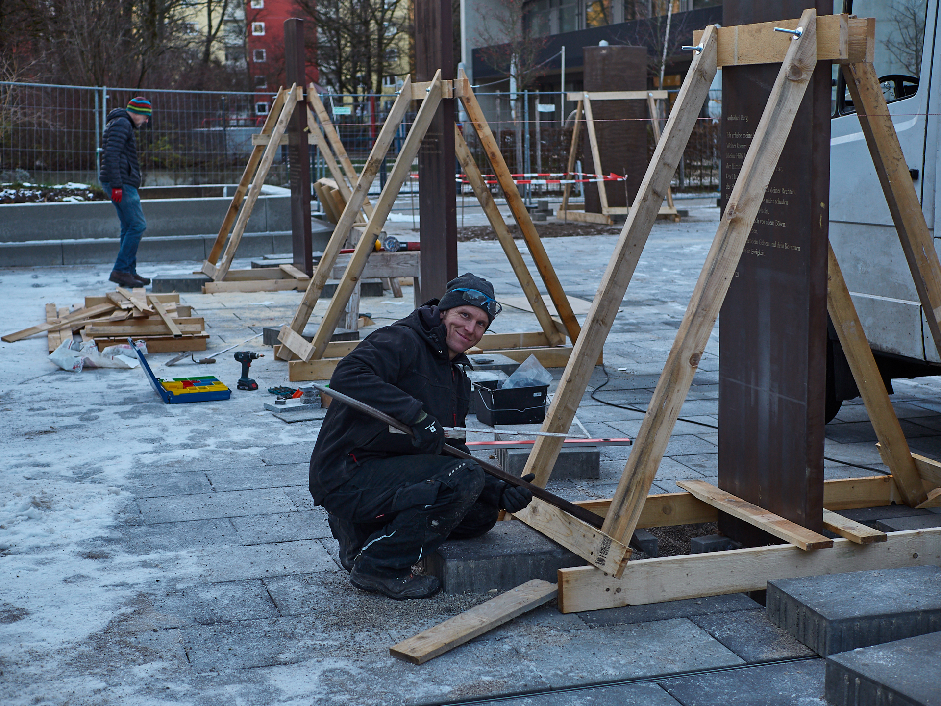 18.12.2018-Ein neuer Altar und ein Kustwerk zum Verweilen von Lutzenberger+Lutzenberger.