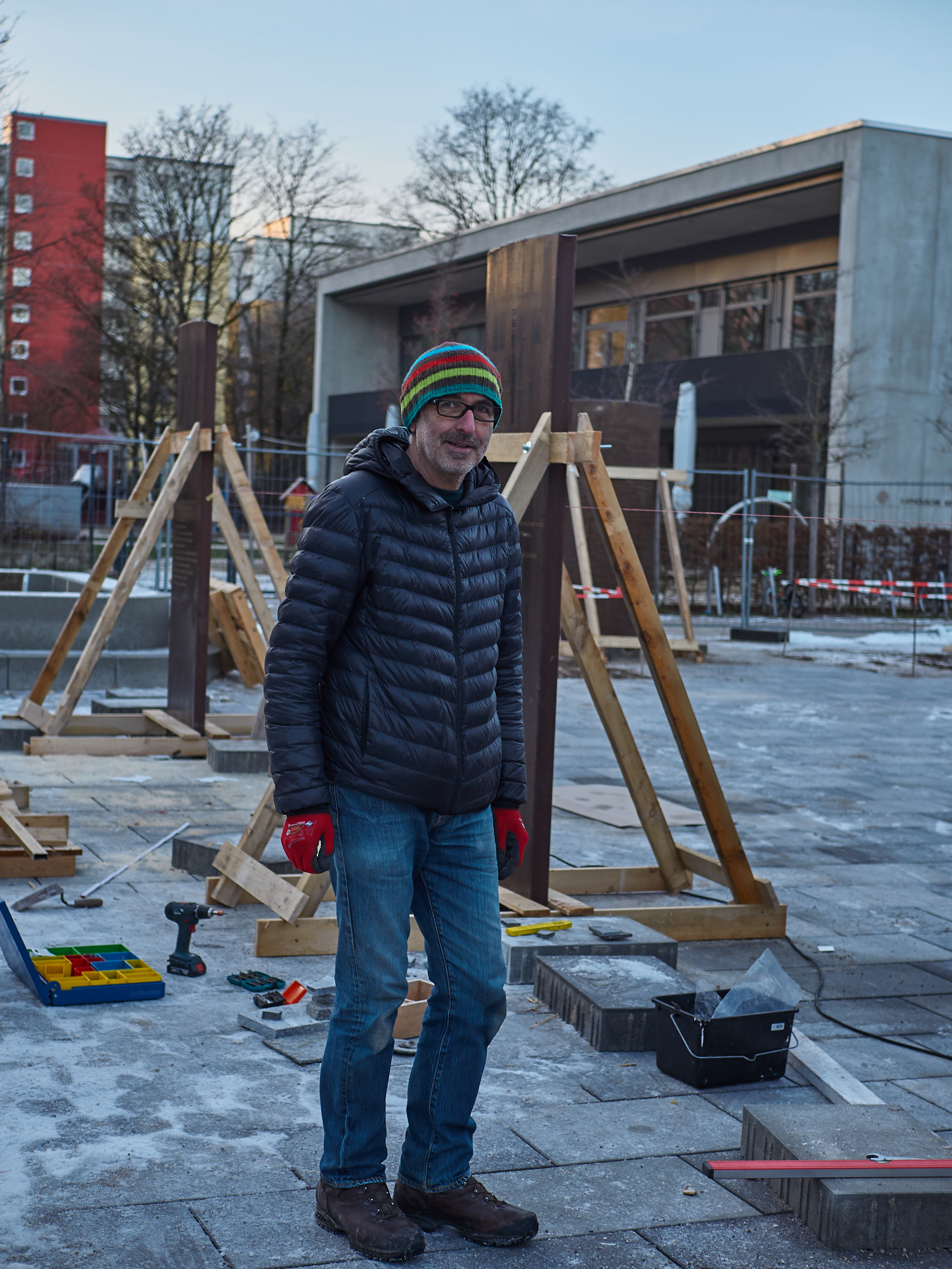 18.12.2018-Ein neuer Altar und ein Kustwerk zum Verweilen von Lutzenberger+Lutzenberger.