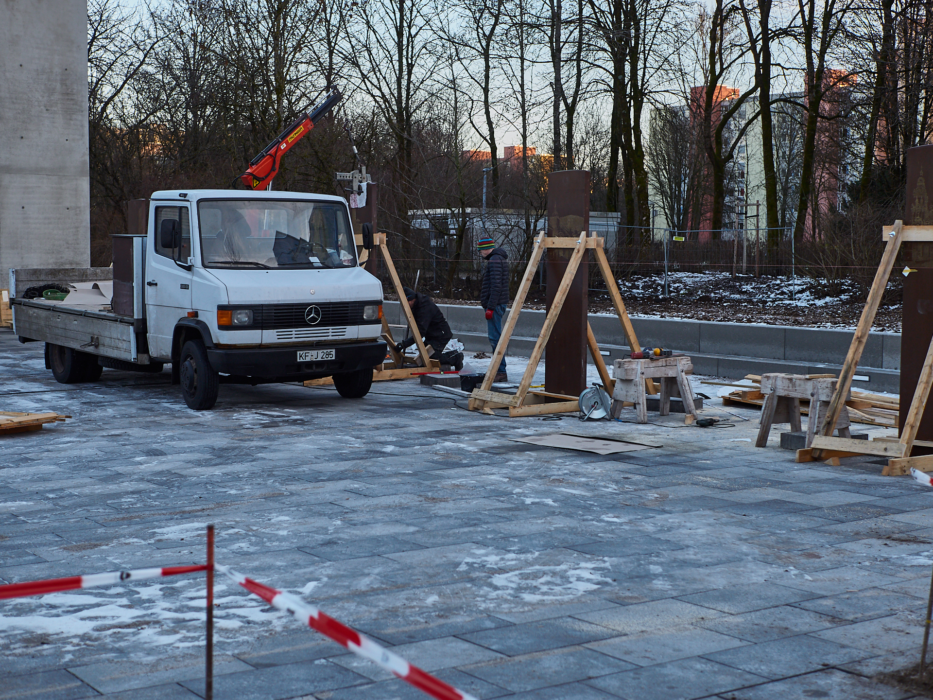 18.12.2018-Ein neuer Altar und ein Kustwerk zum Verweilen von Lutzenberger+Lutzenberger.