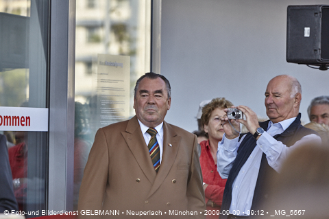 09.09.2009 - unser Einkaufszentrum life im Plettzentrum hat heute eröffnet.