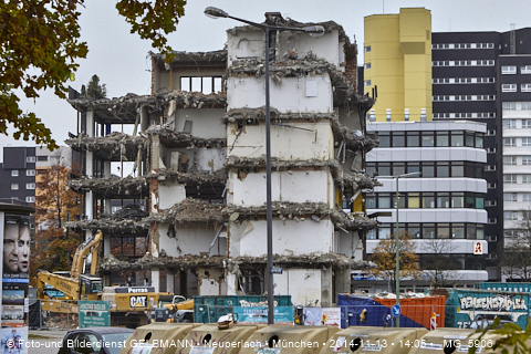 13.11.2014 - Abriss des Bürohaus am Peschelanger 3