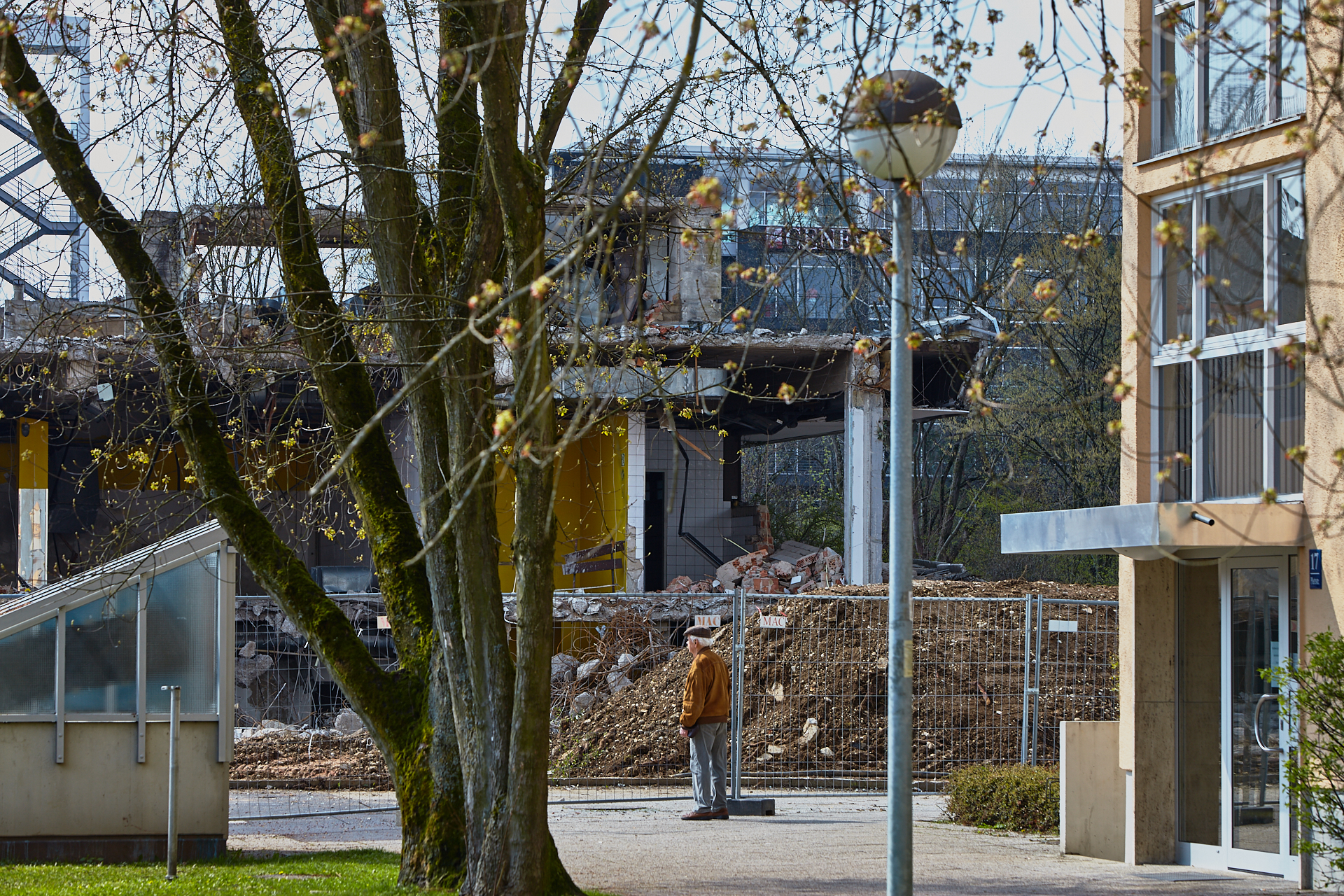 Plettzentrum-Abrissarbeiten am 17.04.2012