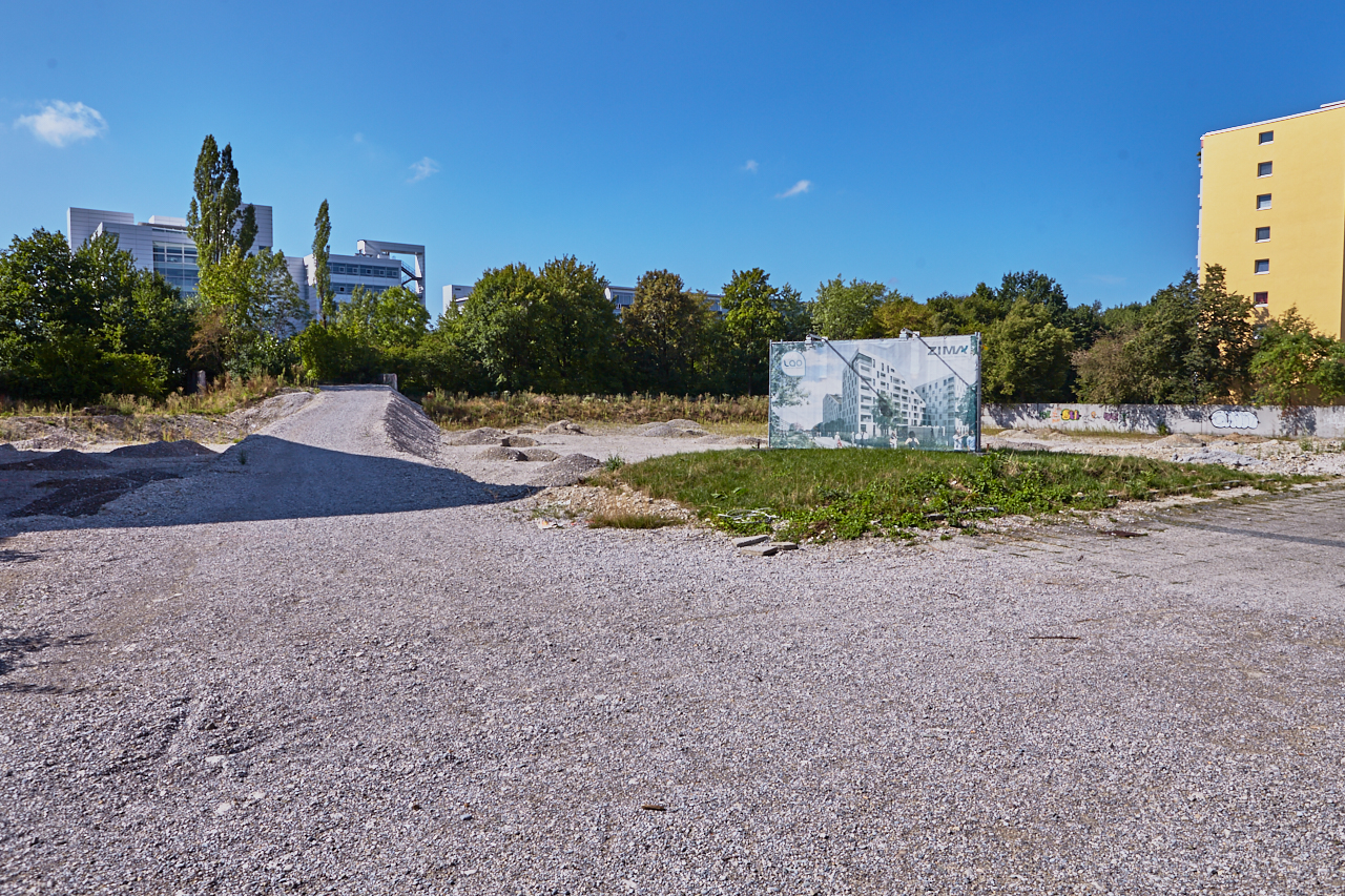 NEUPERLACH BAUSTELLE LAO-HAUS 06.06.2013