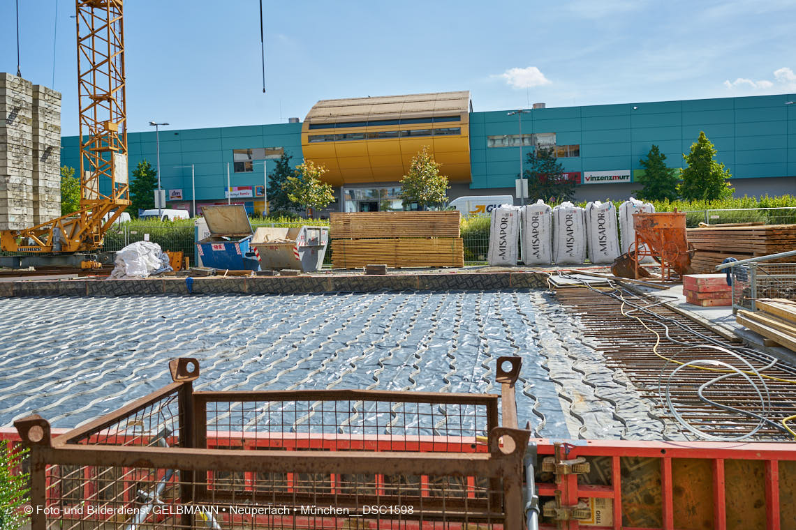 14.09.2021 - Baustelle Plettzentrum in Neuperlach