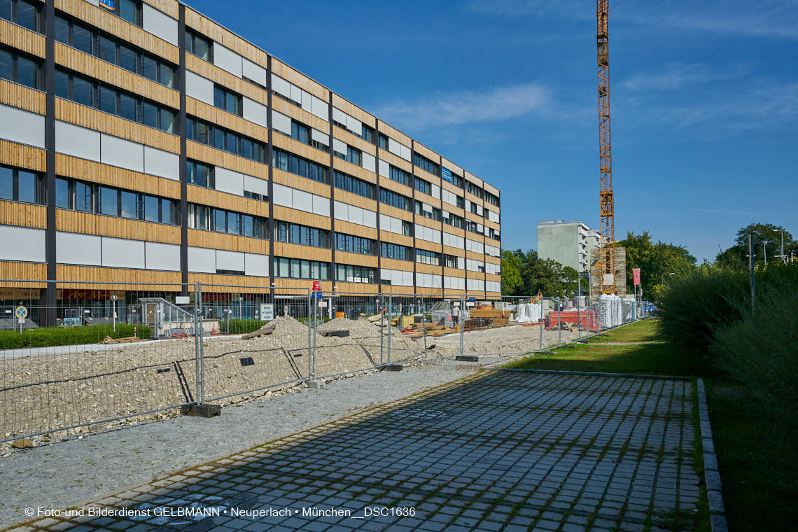14.09.2021 - Baustelle Plettzentrum in Neuperlach