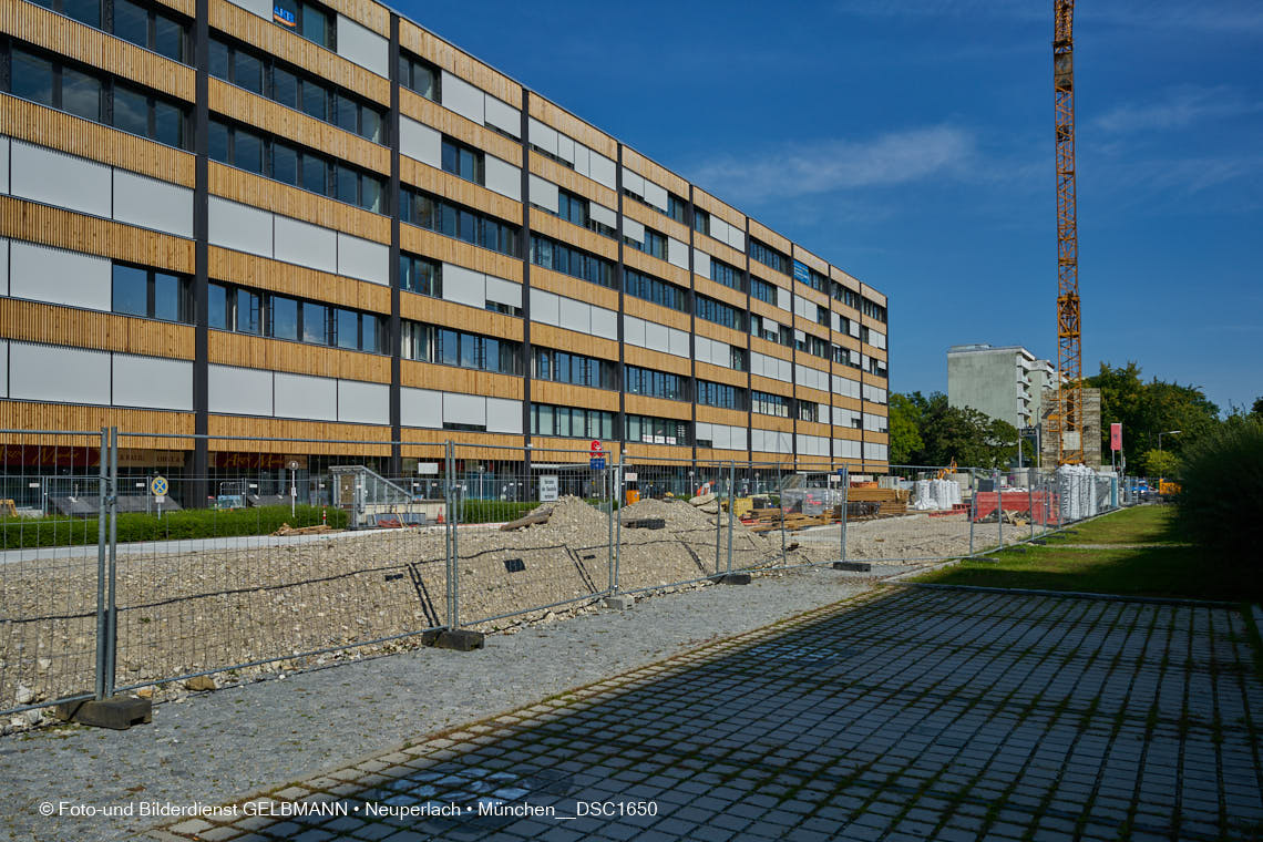 14.09.2021 - Baustelle Plettzentrum in Neuperlach