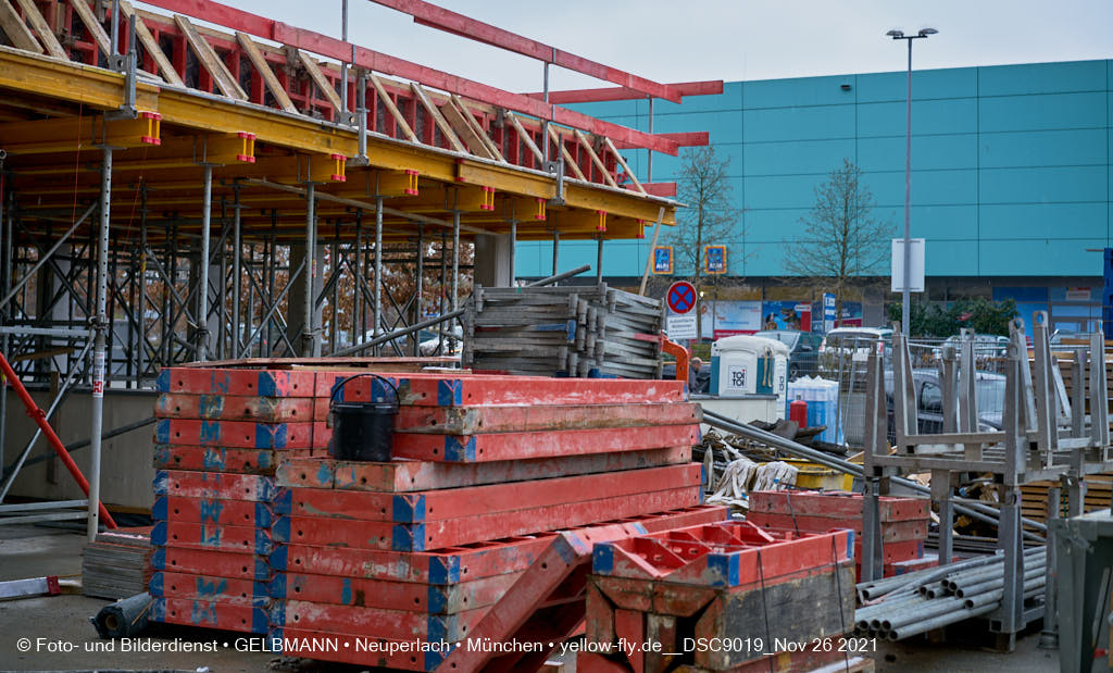 26.11.2021 - Baustelle Plettzentrum zur Montessori Schule in Neuperlach