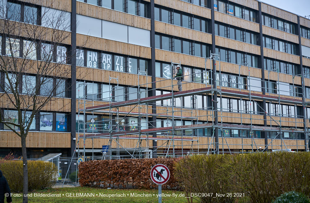 26.11.2021 - Baustelle Plettzentrum zur Montessori Schule in Neuperlach