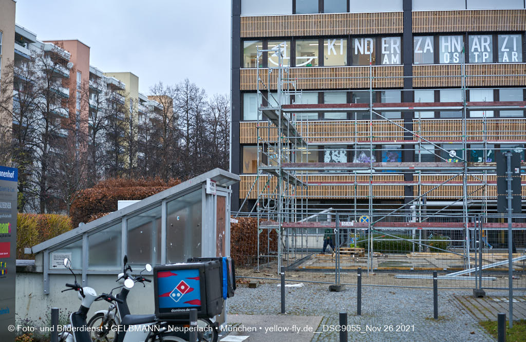 26.11.2021 - Baustelle Plettzentrum zur Montessori Schule in Neuperlach
