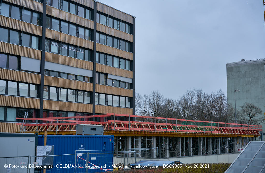 26.11.2021 - Baustelle Plettzentrum zur Montessori Schule in Neuperlach