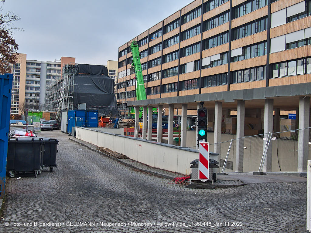 12.01.2022 - Baustelle zur Montessori Schule im Plettzentrum Neuperlach