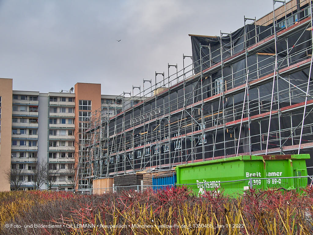 12.01.2022 - Baustelle zur Montessori Schule im Plettzentrum Neuperlach