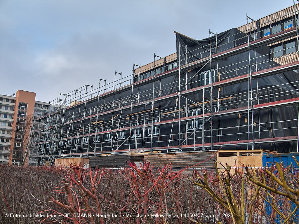 12.01.2022 - Baustelle zur Montessori Schule im Plettzentrum Neuperlach
