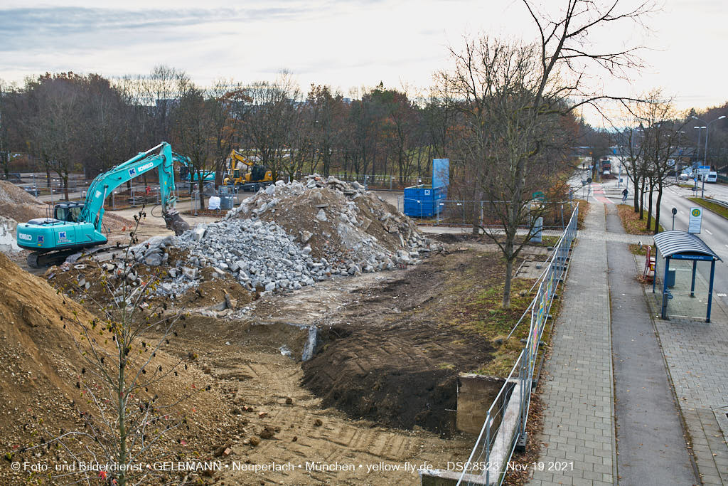 19.11.2021 - Abriss-Baustelle Quiddezentrum in Neuperlach