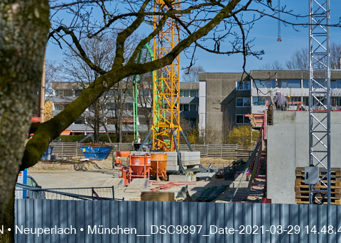 29.03.2021 - Baustelle zu neuen Grundschule am Strehleranger in Neuperlach
